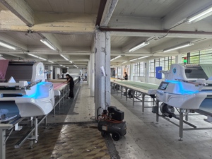 Yineng công nghệ ren và Chenille lan rộng máy với các thành phần cốt lõi (Mang & động cơ) 1.5kw động cơ 96 m/phút tốc độ - Product Image 3