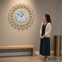 Jam Dinding Besi Seni Art Deco Eropa Motif Ekor Merak Ornamen Berlian Biru Jarum Besar Dekorasi Ruang Tamu Baterai