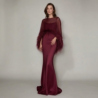 Robe de soirée longue en satin de luxe A12713 avec bordure en plumes d'autruche