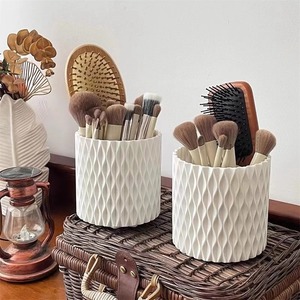 Modern Cosmetic Brush Holder Plastic 1-3L Desktop Organizer Makeup Storage Container - Product Image 1