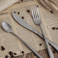 Yolecen Vintage – Ensemble de couverts de luxe léger rétro (couteau à steak, fourchette, cuillère) et baguettes anciennes en acier inoxydable 304 – Cuillère à dessert professionnelle
