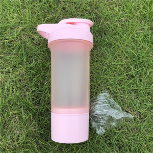 ขวดเชคโปรตีนแบบใหม่ ปราศจากสาร BPA ขนาด 500 มล. ขวดพลาสติกสำหรับผสมนมปั่นสำหรับออกกำลังกาย พร้อมลูกบอลผสม ขนาด 17 ออนซ์ - Product Image 6
