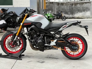 <span class=keywords><strong>Moto</strong></span> <span class=keywords><strong>Yamaha</strong></span> <span class=keywords><strong>MT</strong></span>-09 EFI à injection électronique d'occasion, <span class=keywords><strong>moto</strong></span> de route à essence d'occasion, <span class=keywords><strong>moto</strong></span> naked sportive pour trajets quotidiens - Product Image 5