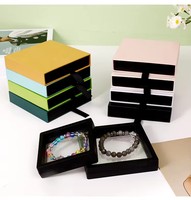 Boîte à bijoux en carton avec logo personnalisé, film PE, tiroir, haute qualité, personnalisation, emballage de bijoux faits à la main, fermeture à cordon