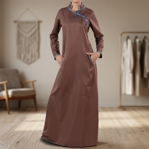 Abaya Burka para Mujer Musulmana, la Más Vendida, en Color Marrón con Cuello Camisero y Pliegues Cuadrados, Hecha con Tela de Bambú Ecológica - Product Image 2