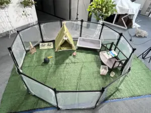 โรงงานหรูหราอะคริลิคอลูมิเนียมที่ถอดออกได้ Pet Playpen โปร่งใสแมวสุนัขบ้านสุนัขรั้วปากกา