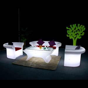 Set Divano <span class=keywords><strong>da</strong></span> <span class=keywords><strong>Giardino</strong></span> Illuminato a LED, <span class=keywords><strong>Poltrona</strong></span> Moderna Impermeabile, Divano in Plastica Resistente ai Raggi UV per Spiaggia - Product Image 2