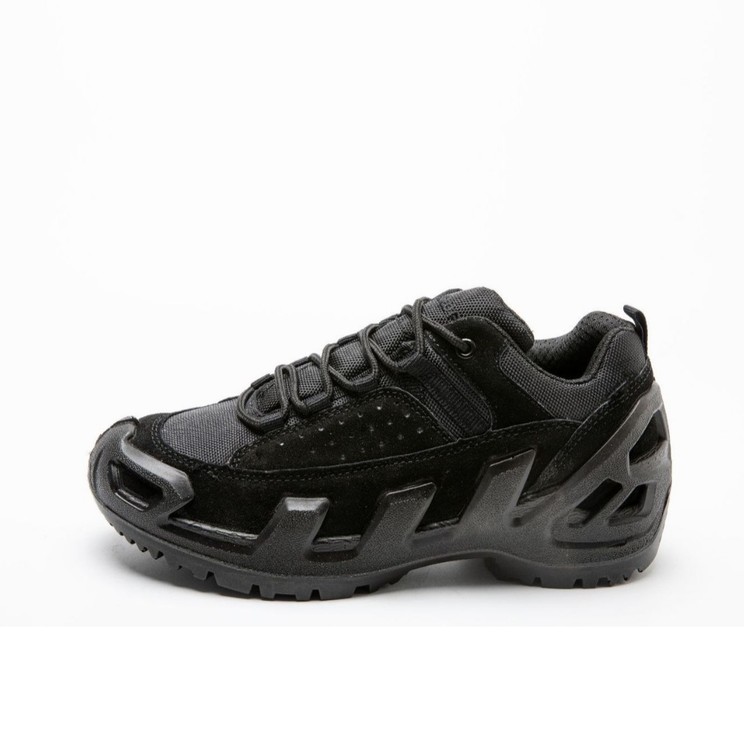 Walking shoes black
