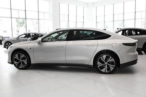 Auto Usata 2024 NIO ET7 Aquila con ADAS, 33 Sensori, 4 Chip Orin X, 1016TOPS, Guida Intelligente Completa con Sistema NOP+ - Product Image 2