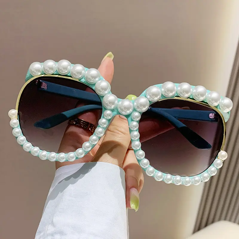 2023 Sunglasses Women Pearl Frame Luxury Square Sunglasses Oversize Sun Glasses Personality Exaggeration Pearl Sunglasses