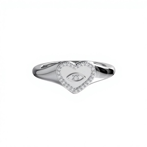 Bague de luxe en forme de cœur, sertie de diamants ronds de laboratoire, avec motif œil, style romantique, pour un usage quotidien féminin - Product Image 2