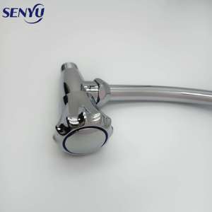 <span class=keywords><strong>Robinet</strong></span> de cuisine à angle réglable <span class=keywords><strong>Robinet</strong></span> mural de cuisine en alliage de zinc design moderne - Product Image 4