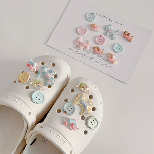 Breloques de chaussures en forme de dessin animé détachables et adorables, boucles et accessoires décoratifs pour garçons et filles - Product Image 4