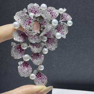 Broche de poitrine de luxe coréenne de style sophistiqué, camélia haut de gamme exquis pour costume féminin, motif d'eau douce - Product Image 1