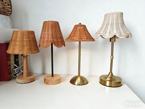 2700K Kreative Tischlampe Kabellose Schreibtischleuchte Wiederaufladbar Tragbar Restaurant Luxus mit Rahmen Romantisches Abendessen Licht Schreibtischlampe - Product Image 3