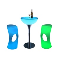 Tables et chaises de bar en plastique modernes avec éclairage LED étanche IP65 pour événements extérieurs et en cuisine