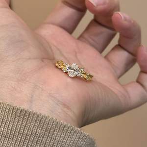 Bague en argent pur S925, design rétro, ciel étoilé, diamant, inspiré de l'œuf de pigeon, plaqué or, design luxueux, haut de gamme, incrustation pour femmes - Product Image 3