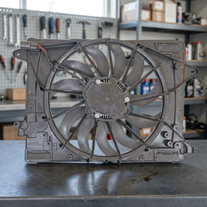 Ventilador de Radiador de Alta Calidad Hecho en Taiwán, Motor sin Escobillas de 12V para Auto Americano HÍBRIDO Maverick CFE 2022- HEV 22" OEM LX6Z8C607A - Product Image 2