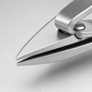 Coupe-ongles professionnel en acier inoxydable à mâchoires étroites de précision pour manucure des doigts - Product Image 2