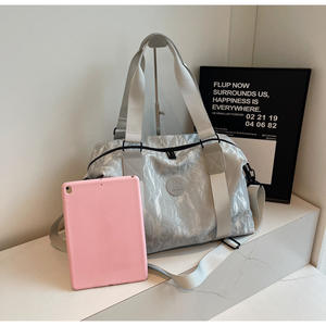 Sac de sport personnalisé simple et tendance en toile rigide écologique pour femme, sac de voyage de week-end grande capacité, sac de voyage à bandoulière - Product Image 2