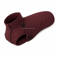Wasserdichte Hundejacke Maßgefertigter Haustier-Regenmantel Winddichter Warmer Kapuzenmantel für Outdoor-Spaziergänge für Welpen Mittelgroße und Große Hunde Großhandel
