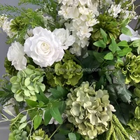 Boules de fleurs d'hortensia modernes en soie de haute qualité, faites à la main, durables, blanc et vert, design irrégulier, pour centre de table de mariage