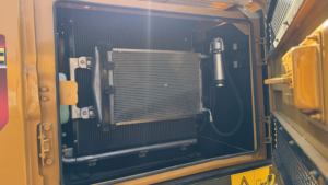 Pelleteuse sur chenilles d'occasion bon marché SANY SY215H Machines de construction d'occasion en bon état - Product Image 6