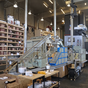 Distributeur de savon à lessive manuel multifonctionnel de petite taille à bas prix - Product Image 1