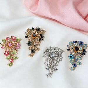 Luxury Customized Gold Plated Alloy Flower Pendant Brooch Pins for <b>Women</b> Dual-Purpose <b>Wedding</b> Engagement Party Gift Accessories - Product Image 1