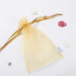 Sac cadeau de mariage en organza imprimé avec logo personnalisé, sacs en organza pour la beauté, pochette à bijoux - Product Image 4