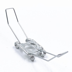 Giá đỡ chụp đèn Anh Quốc 2 tay vịn kẹp lò xo giữ đèn tường, đèn treo, khung đỡ đèn - Product Image 2