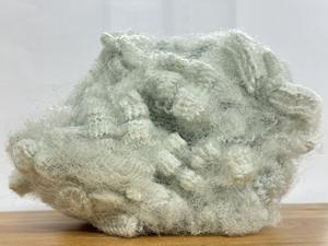 Fibra hueca de poliéster reciclado de alta elasticidad 20D HD 51mm sin silicona para relleno de juguetes de peluche y almohadas para mascotas - Product Image 2