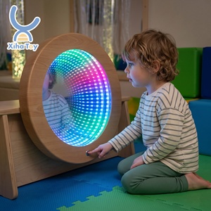 Equipo de Entrenamiento Sensorial Terapéutico, Lámpara de Espejo Infinito Interactiva, Luz LED de Pared, Espejo para Autismo, Guardería, Preescolar - Product Image 1