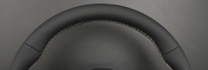 Volant <span class=keywords><strong>Audi</strong></span> <span class=keywords><strong>S</strong></span>-<span class=keywords><strong>Line</strong></span> personnalisé avec palettes de changement de vitesse en cuir perforé et fibre de carbone, compatible avec les modèles A3/A4/A5/A6/A7/<span class=keywords><strong>Q3</strong></span>/Q5/Q7/R8/RS - Product Image 3