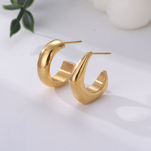Pendientes de diseño chapados en oro de 18 quilates para mujer de alta calidad - Product Image 5