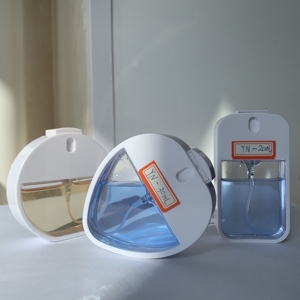 Venta al por mayor <span class=keywords><strong>de</strong></span> tarjetas <span class=keywords><strong>de</strong></span> perfume recargables con forma <span class=keywords><strong>de</strong></span> teléfono <span class=keywords><strong>de</strong></span> PETG <span class=keywords><strong>de</strong></span> 20ml, 30ml, 38ml, 45ml, 50ml para botella pulverizadora <span class=keywords><strong>de</strong></span> desinfectante <span class=keywords><strong>de</strong></span> manos - Product Image 2