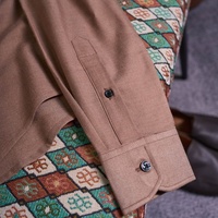 Kemeja Pria Pesta Sutra Satin Lengan Panjang Mewah Kasual Pakaian Kantor Slim Fit Berkualitas Tinggi ODM Bernapas Grosir Kustom