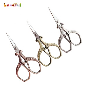 กรรไกรเย็บปักถักร้อยทำมือสำหรับงานปัก - Product Image 1