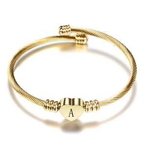 K063 bijoux tendances en acier inoxydable 26 lettres initiales bracelets ouverts bracelet réglable en forme de cœur bracelet à breloques pour femmes - Product Image 3