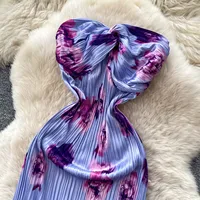 Robe élégante sans manches à imprimé floral pour femme, coupe ajustée, couleur violette, pour l'été, vente en gros