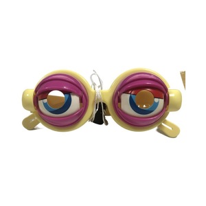 Lunettes à cordes à tirer avec yeux clignotants, Nouveauté et fantaisie, pour les farces, les parodies de selfies, les sculptures de sable amusantes et les jouets - Product Image 5