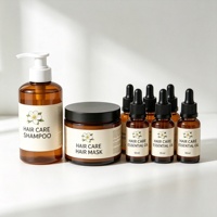 Étiquettes cosmétiques personnalisées minimalistes vertes, autocollants mats blanc cassé en rouleau pour masques faciaux, crèmes, lotions et contenants en verre
