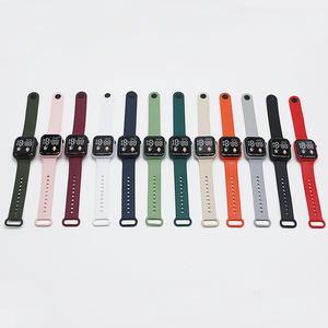 Reloj Electrónico LED con Diseño de Astronauta Explosivo, para Estudiantes, Parejas, Estilo Casual - Product Image 1