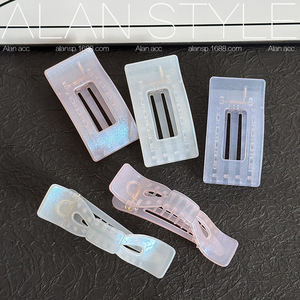 Nouvelle pince à cheveux OEM de style coréen en résine haut de gamme, simple, en forme de requin, pour femme, accessoires capillaires faits à la main - Product Image 2