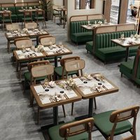 Canapé de restaurant de style américain, table et chaises en bois massif avec structure métallique pour restaurant commercial de type hot pot