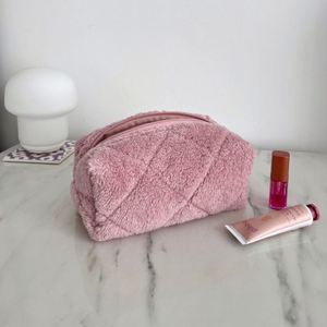 Pochette de rangement cosmétique pour femmes, écologique, réutilisable, matelassée, en sherpa, avec fermeture éclair, portable, douce, moelleuse, recyclable, grande capacité - Product Image 5