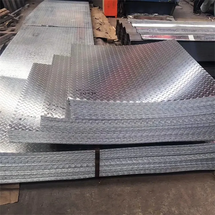 Çin suppler Ss400 1.5-100mm hafif çelik damalı plaka Ms baklavalı kalın sac damalı çelik levha satılık