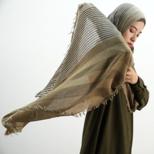 2024 vente chaude islamique Viscose Voile coton écharpe voile ombragé châle rayures sale teinture instantanée Hijabs Turbans pour les femmes musulmanes - Product Image 1