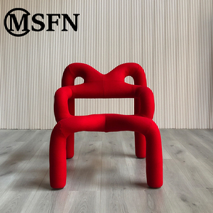 Fauteuil d'appoint sculptural moderne en <span class=keywords><strong>tissu</strong></span> rouge vibrant, idéal pour les espaces Instagrammables, les galeries d'art et les salons créatifs - Product Image 5