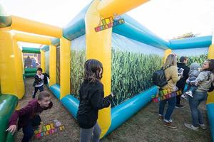 <span class=keywords><strong>Labyrinthe</strong></span> gonflable commercial géant en PVC personnalisé, <span class=keywords><strong>labyrinthe</strong></span> gonflable à traverser pour enfants, parc à thème extérieur - Product Image 6